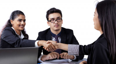 বেসরকারি সংস্থায় চাকরি