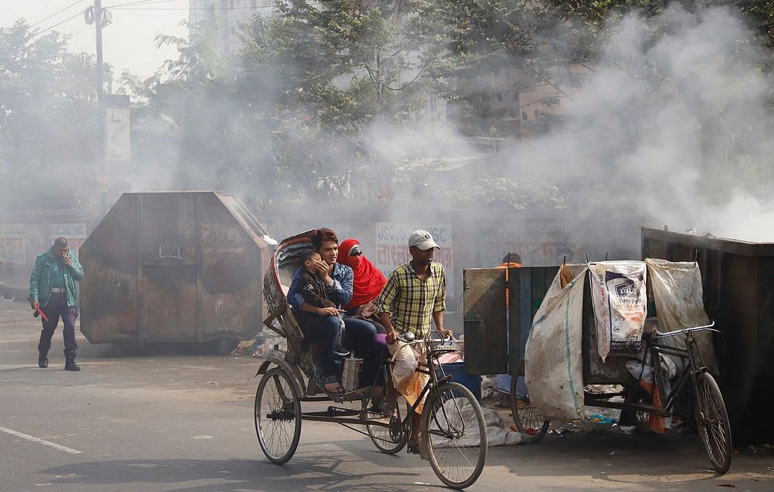 ঢাকার বায়ুদূষণের ভয়াবহতা এবং বিশ্বের দূষিত ও পরিষ্কার শহর থেকে শিক্ষা